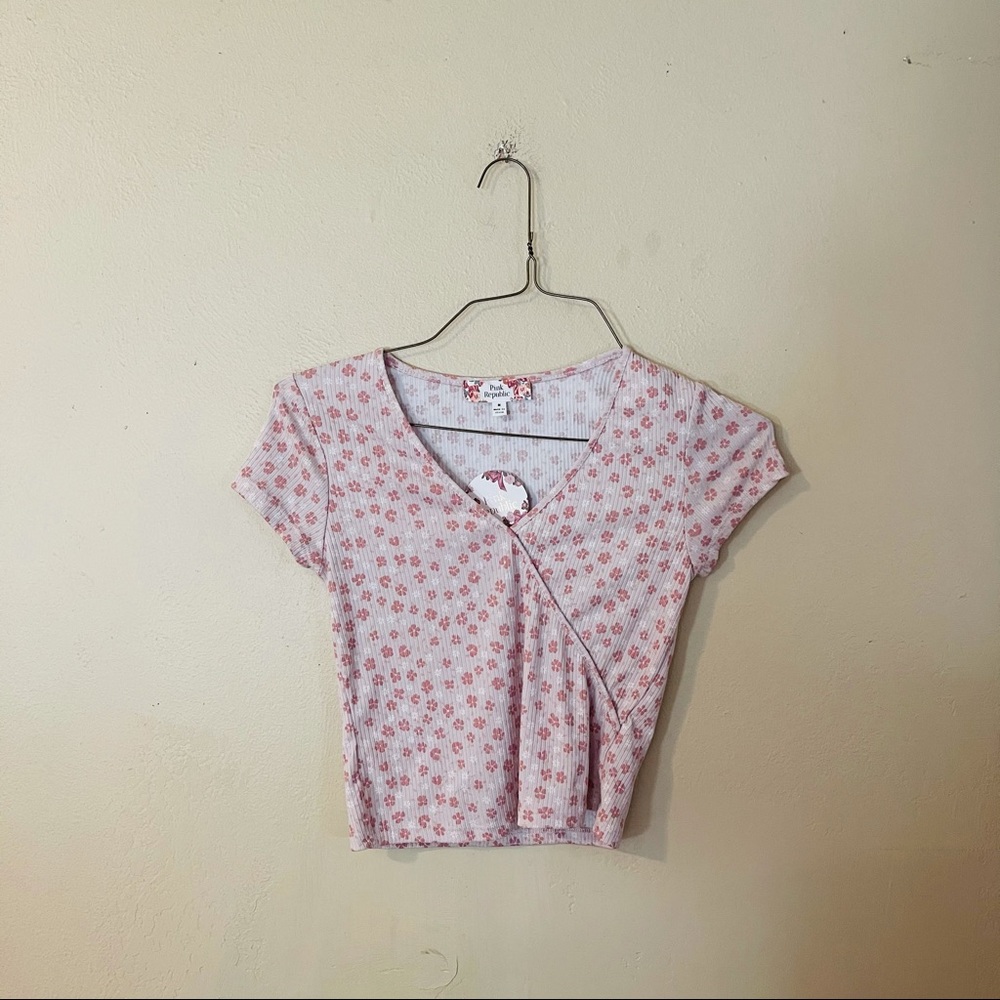 NWT Floral Knit Crop Top